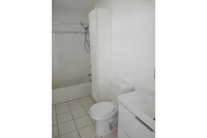 5209 Cll Aventura Trujillo Alto 00976 PR