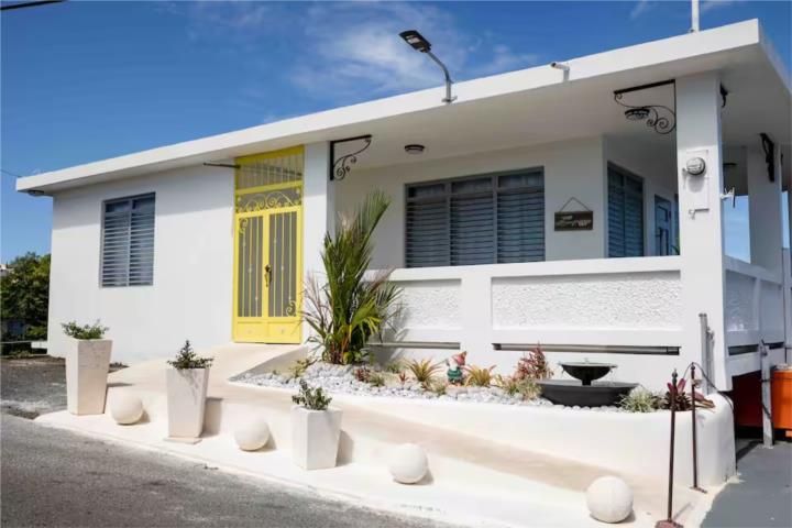 Cruces Rincon 00677 PR