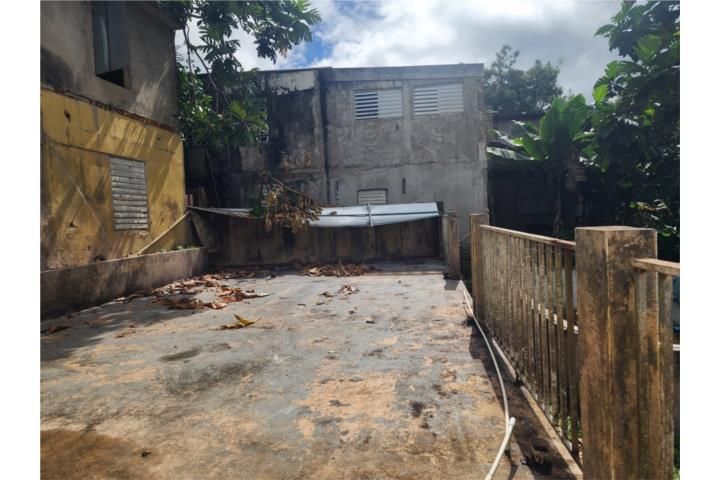 C. Buena Vista Bayamon 00957 PR