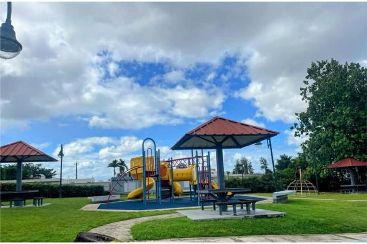 Torrimar Guaynabo 00966 PR