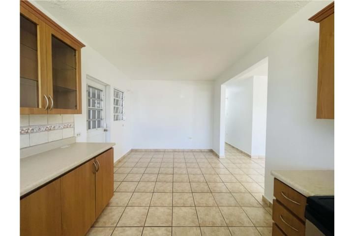 Torrimar Guaynabo 00966 PR