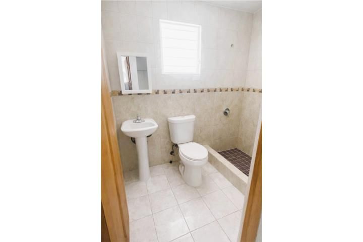 58 Calle Escute Juncos Pr Juncos 00777 PR