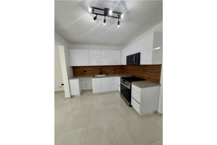 Calle Riverside Guaynabo 00971 PR