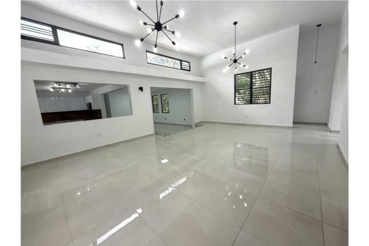 Calle Riverside Guaynabo 00971 PR