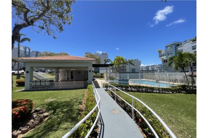 404 Boulevard De La Media Luna Carolina 00987 PR
