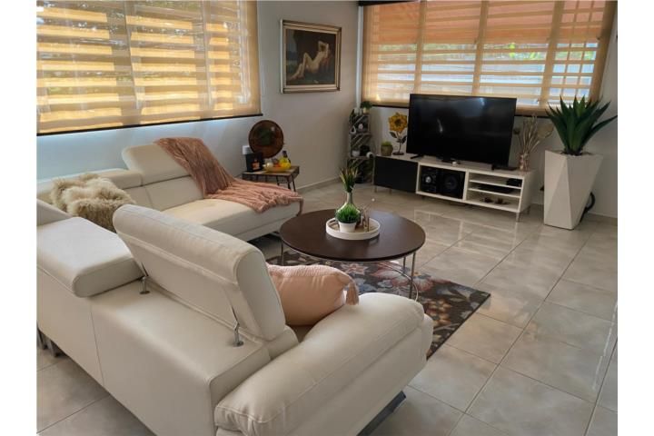 Calle Genova Guaynabo 00966 PR