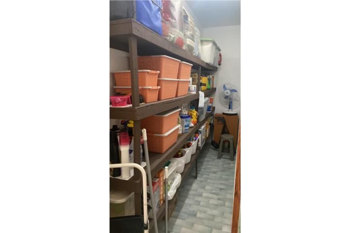 Calle Genova Guaynabo 00966 PR