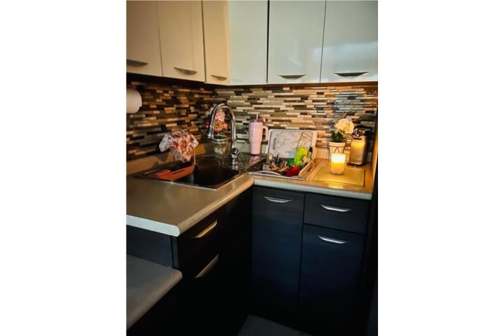 Calle Genova Guaynabo 00966 PR