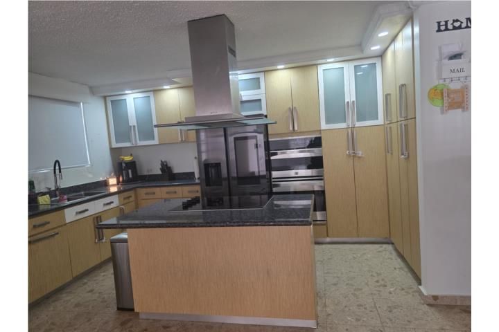 Vía Encantada Trujillo Alto 00976 PR