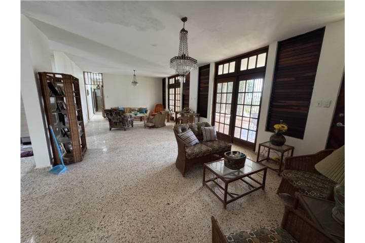 Miradero Mayaguez 00680 PR