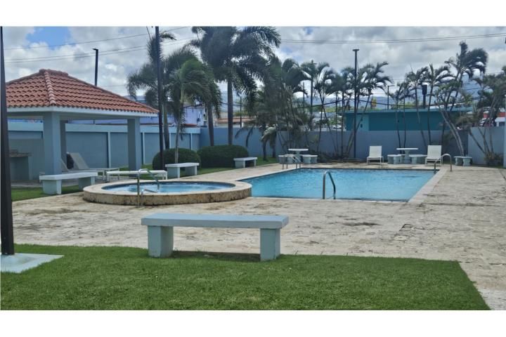 43 Cll Fernández Garcia Luquillo 00773 PR