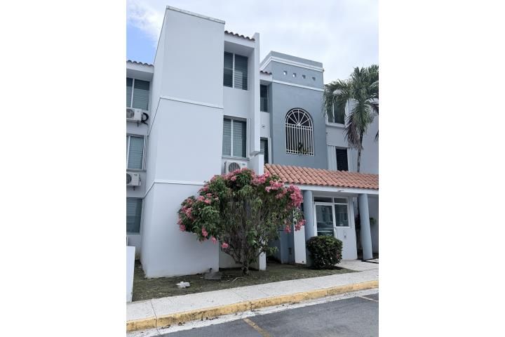 9285+phg Chalets Sevillanos Trujillo Alto 00976 PR
