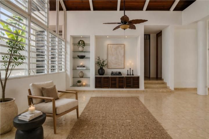 321 Cll Reina Isabel Guaynabo 00969 PR
