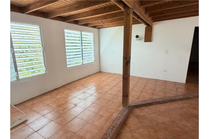 Bajura Vega Alta 00692 PR