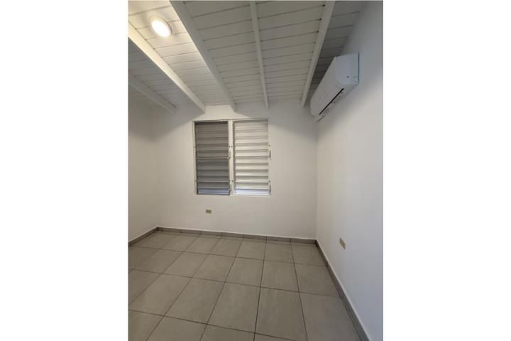 Paris Mayaguez 00680 PR