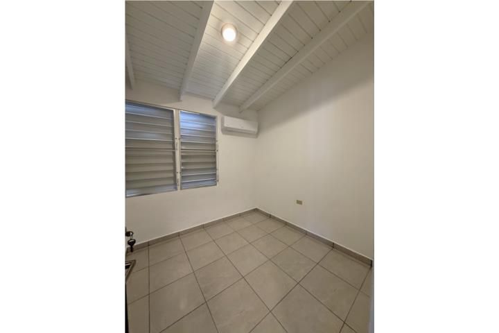 Paris Mayaguez 00680 PR