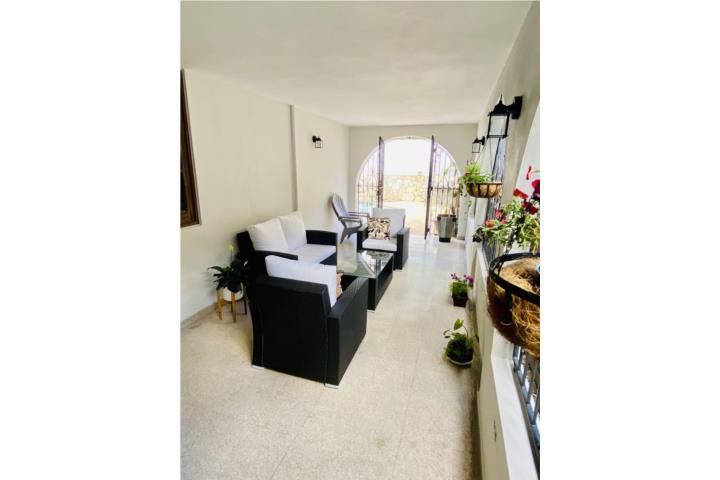 Victor Braegger Guaynabo 00966 PR