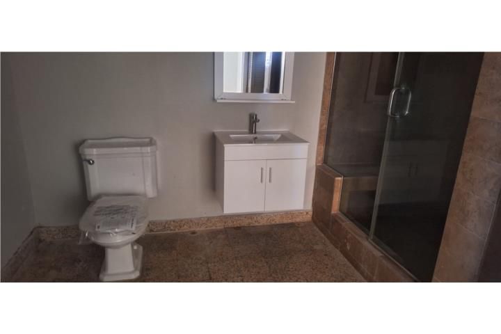 Cv4p+3f5 Guaynabo 00966 PR