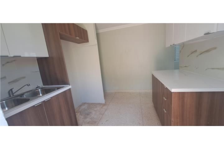 Cv4p+3f5 Guaynabo 00966 PR