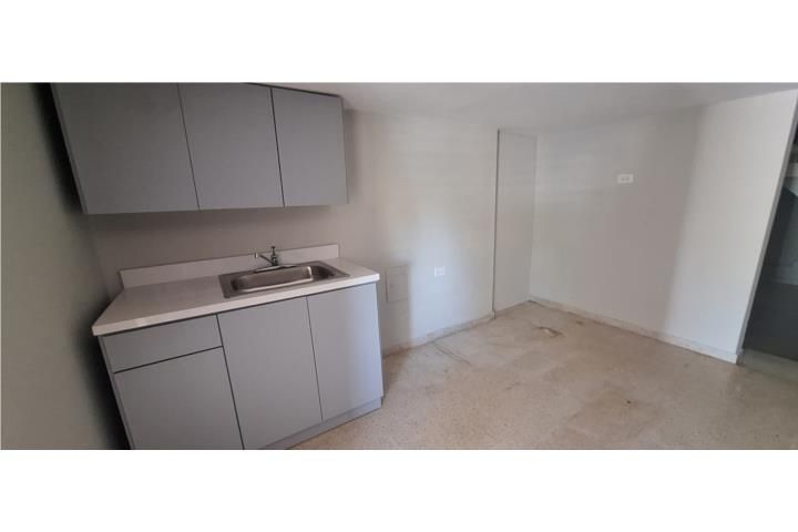 Cv4p+3f5 Guaynabo 00966 PR