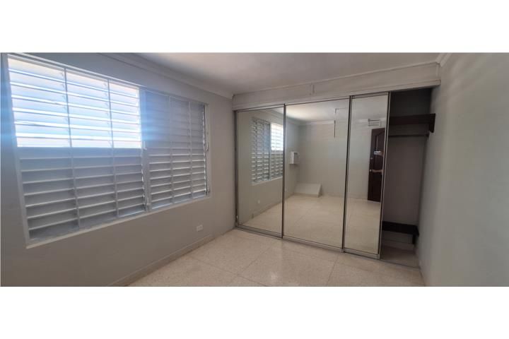 Cv4p+3f5 Guaynabo 00966 PR