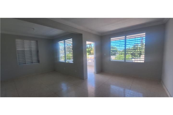 Cv4p+3f5 Guaynabo 00966 PR
