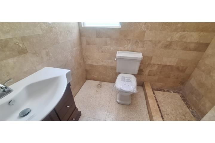 Cv4p+3f5 Guaynabo 00966 PR