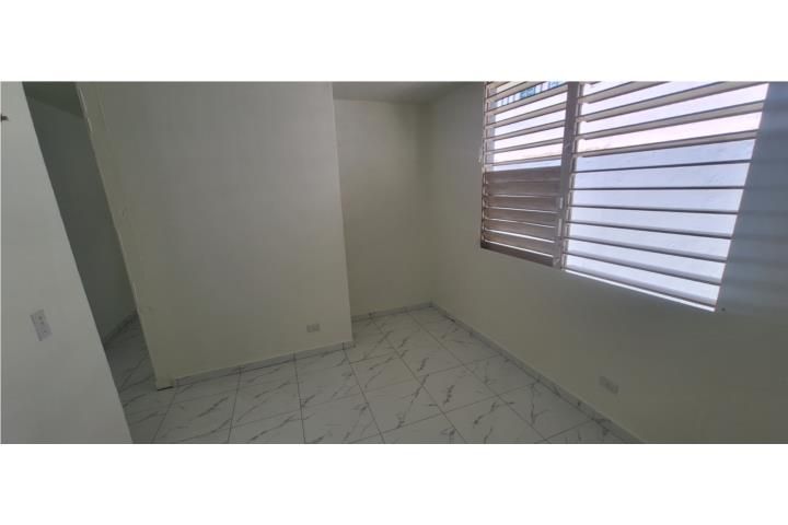 Cv4p+3f5 Guaynabo 00966 PR
