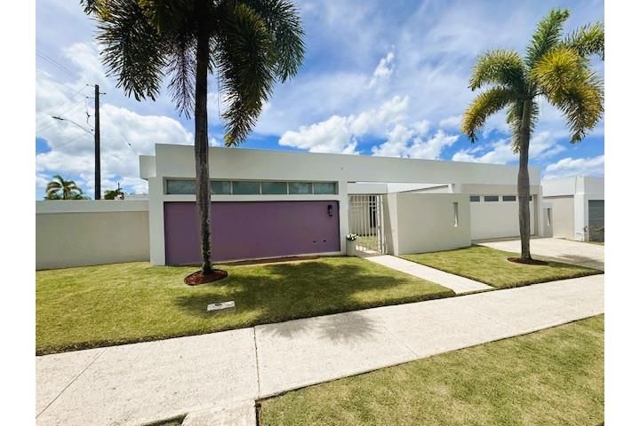 Avenida Principal Canovanas 00729 PR