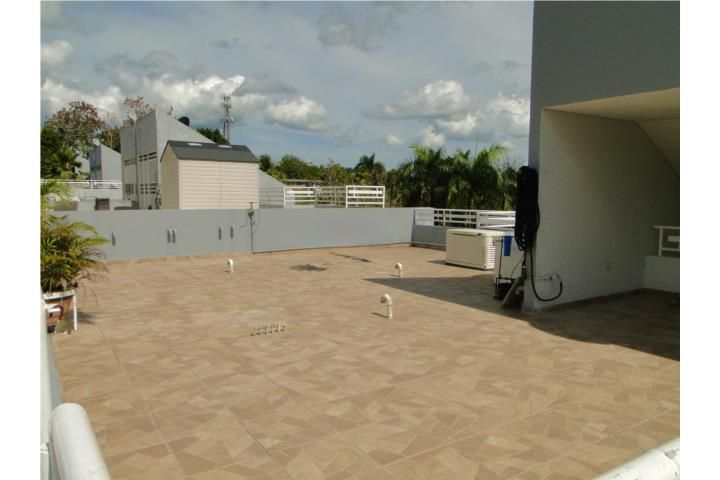 8wr2+4f8 Guaynabo 00926 PR
