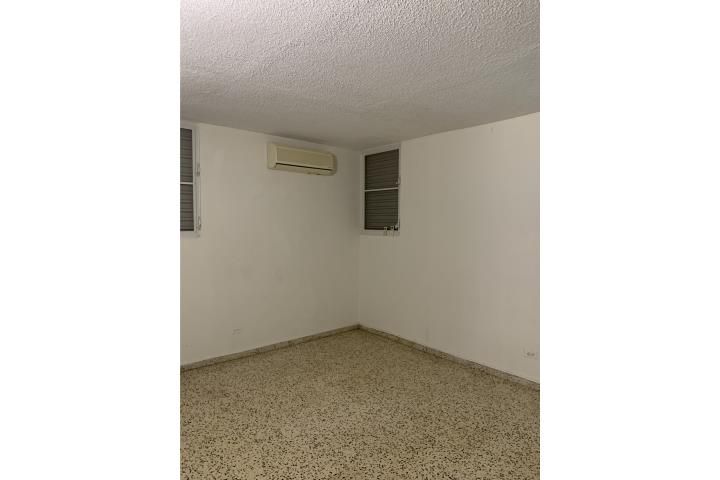 Torrimar Guaynabo 00966 PR