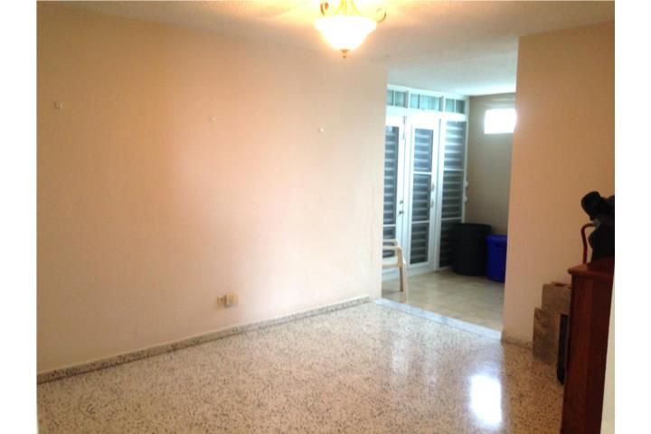 Torrimar Guaynabo 00966 PR