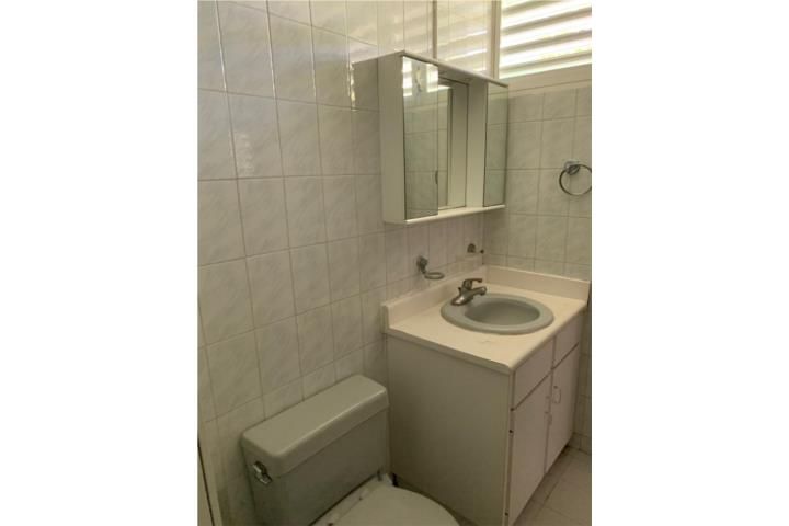 Torrimar Guaynabo 00966 PR