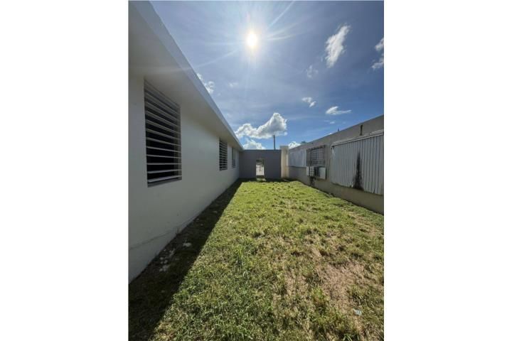 Lucchetti Yauco 00698 PR