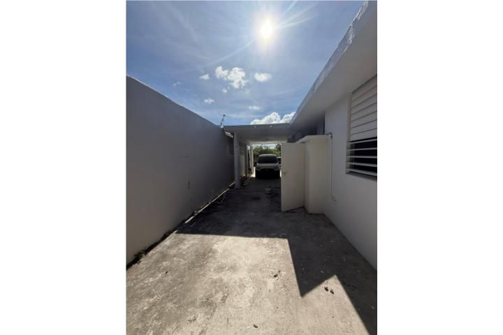 Lucchetti Yauco 00698 PR