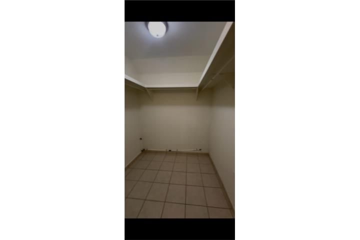 111 Cecilio Urbina St Guaynabo 00969 PR