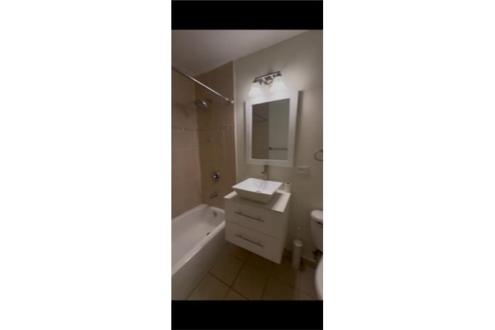 111 Cecilio Urbina St Guaynabo 00969 PR