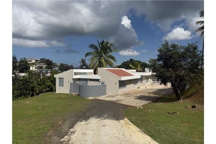 Quebrada Cruz Toa Alta 00953 PR