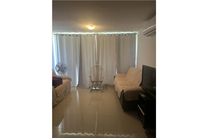 Jardines De Country Club Calle 45 Al-9 Carolina 00983 PR