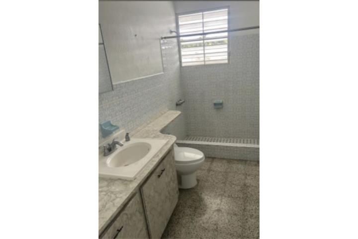 Guaraguao Abajo Bayamon 00956 PR