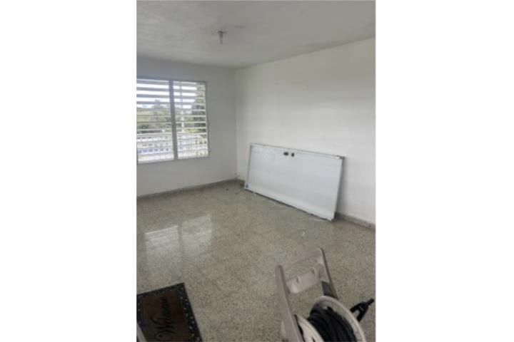 Guaraguao Abajo Bayamon 00956 PR