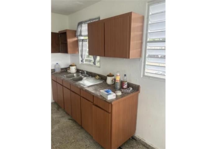 Guaraguao Abajo Bayamon 00956 PR