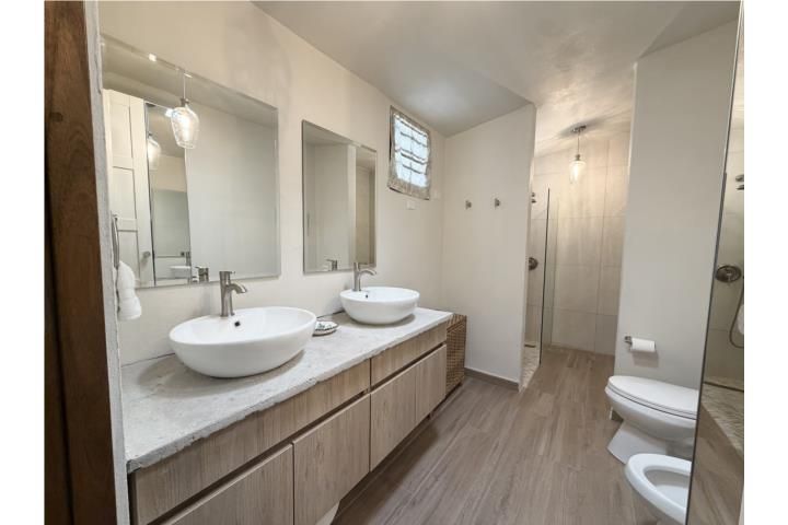 Cll D Guaynabo 00969 PR