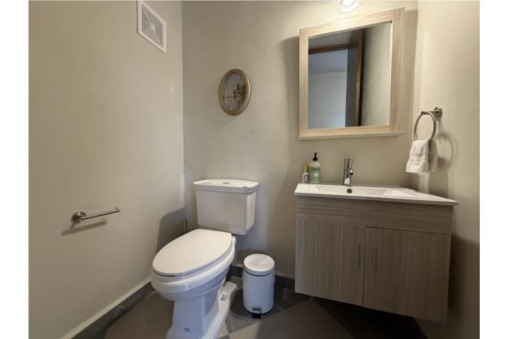 Cll D Guaynabo 00969 PR