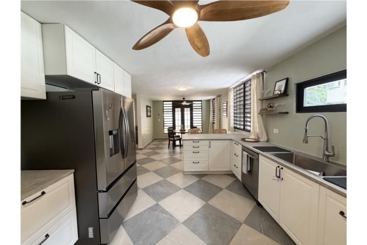 Cll D Guaynabo 00969 PR
