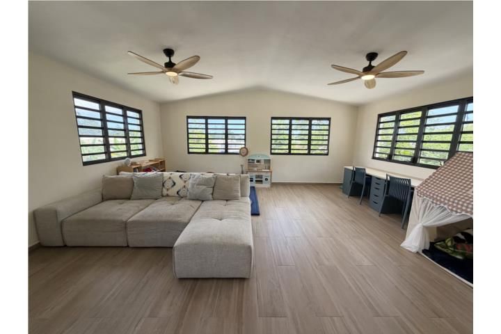 Cll D Guaynabo 00969 PR