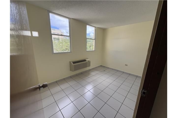 9w45+qx5 Guaynabo 00969 PR