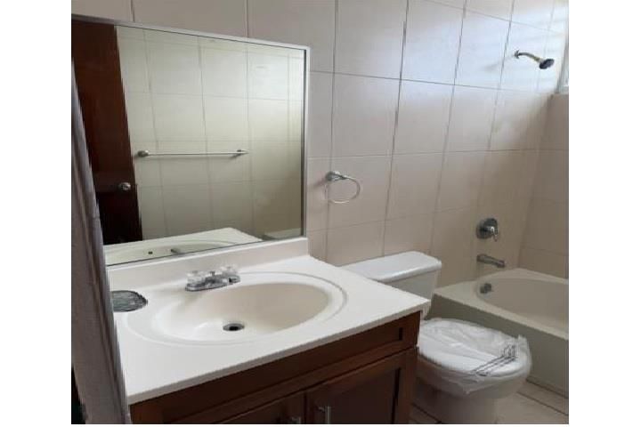 Calle Principal Luquillo 00773 PR