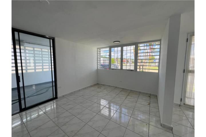 Urbanization Sans Souci Bayamon 00957 PR