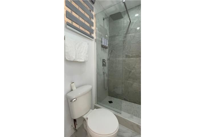 15 Calle Dalia Carolina 00979 PR